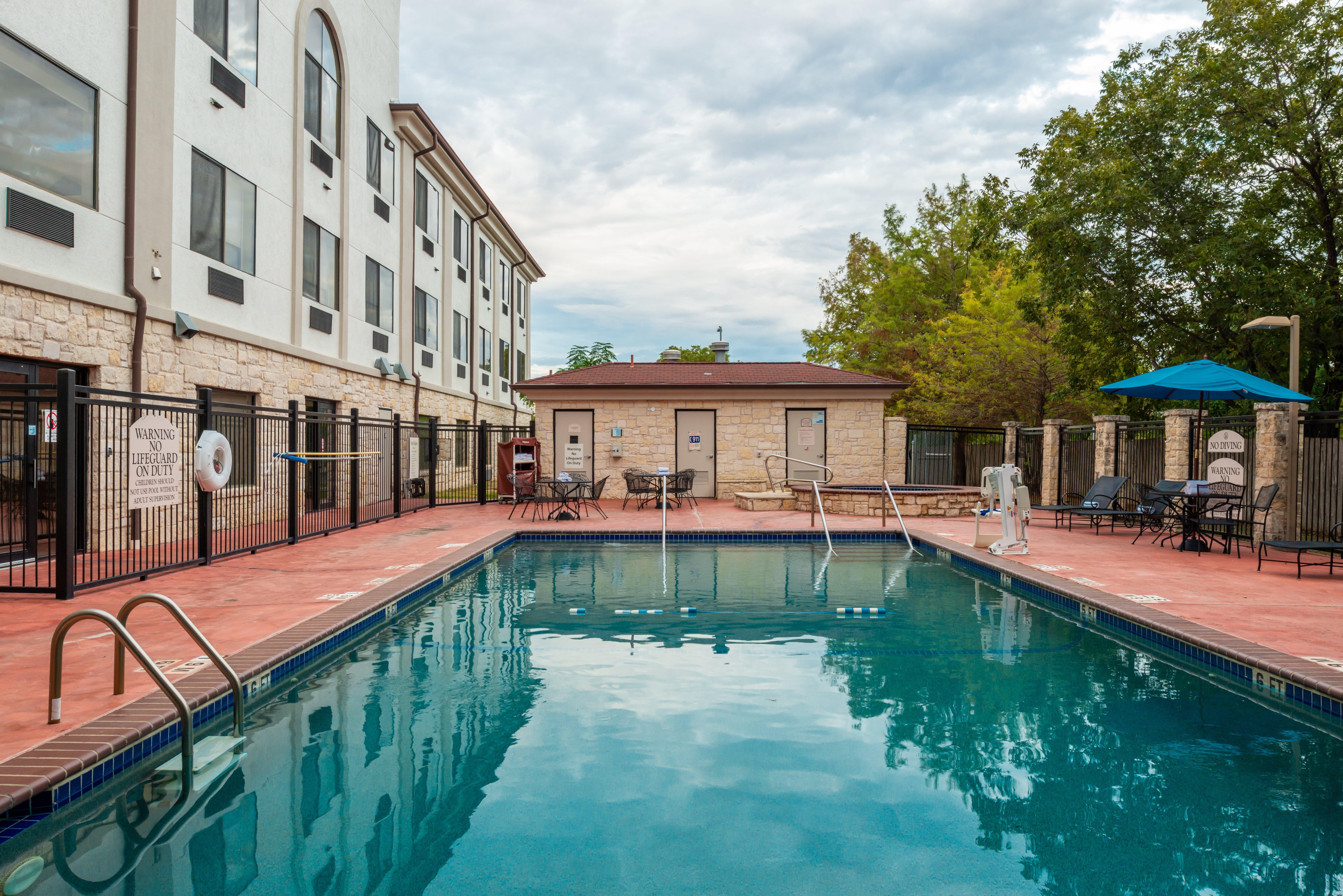 Holiday Inn Express & Suites Austin Nw - Lakeline By Ihg Экстерьер фото