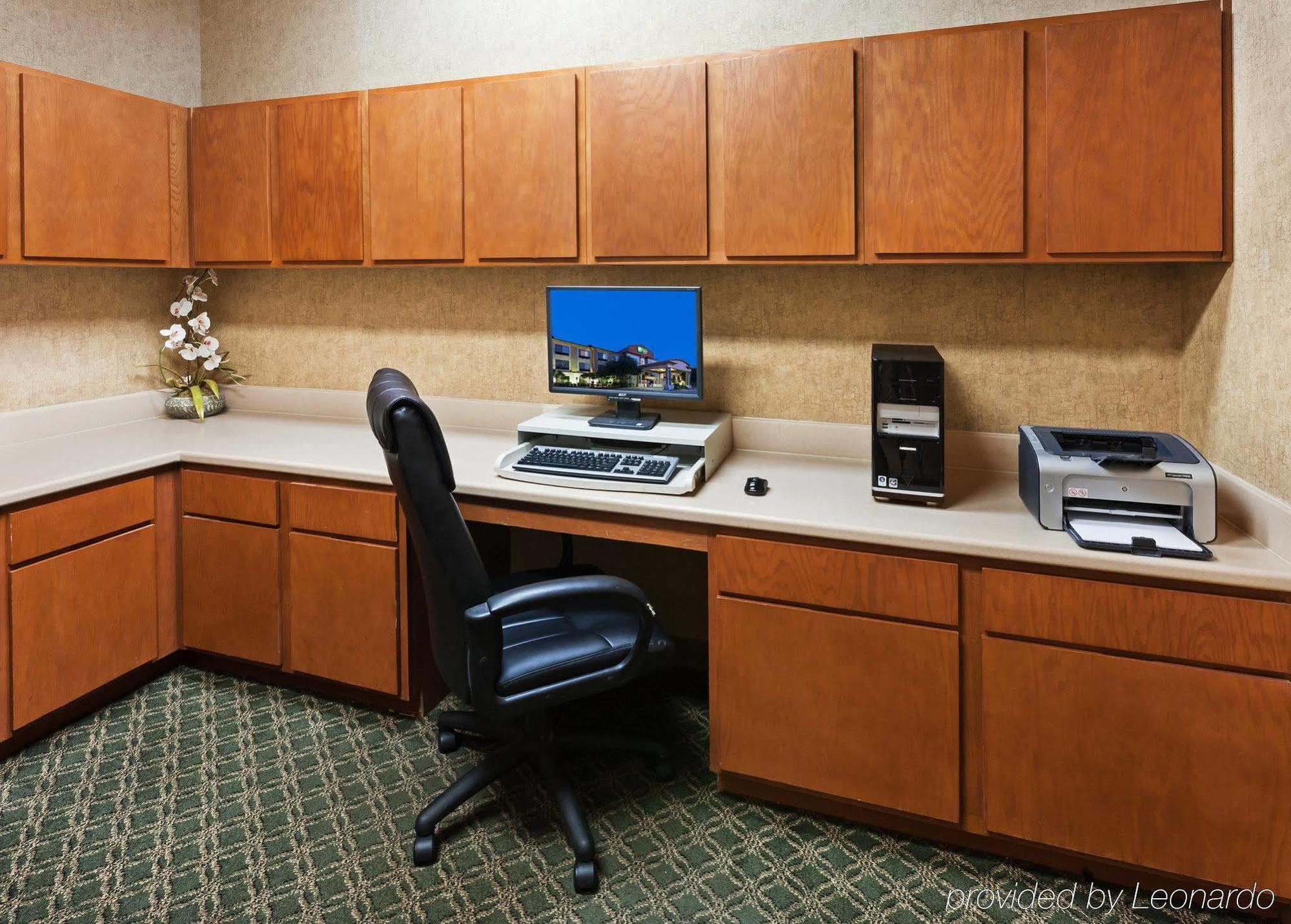 Holiday Inn Express & Suites Austin Nw - Lakeline By Ihg Экстерьер фото